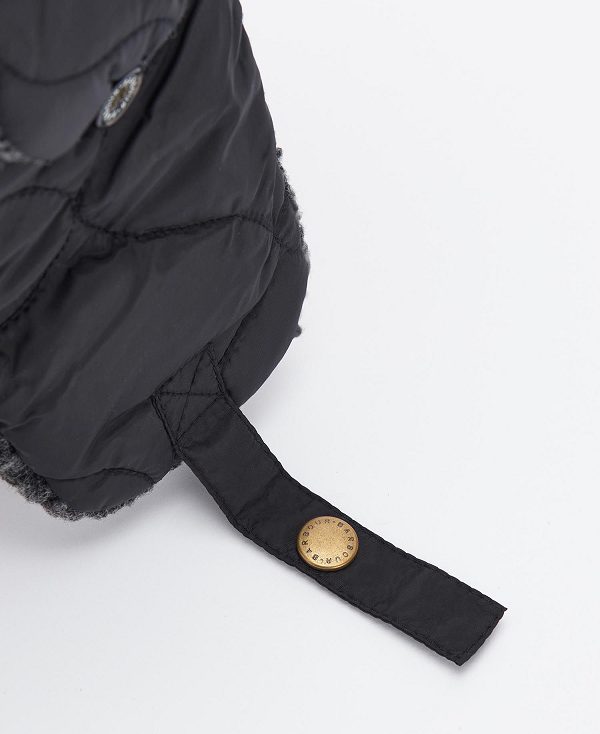 Barbour Sandbay Quilted Trapper Blackand Explore The Full Range Of Trappers | BABO89019