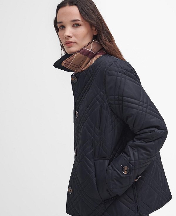 Barbour Walton Quilted Jacket Black/Muted Cabernet Tartan | BABO89346