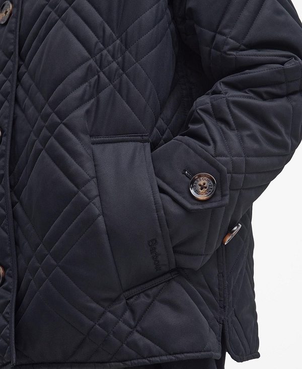 Barbour Walton Quilted Jacket Black/Muted Cabernet Tartan | BABO89346