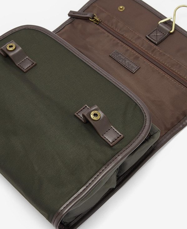 Barbour Wax Hanging Washbag Olive | BABO88934